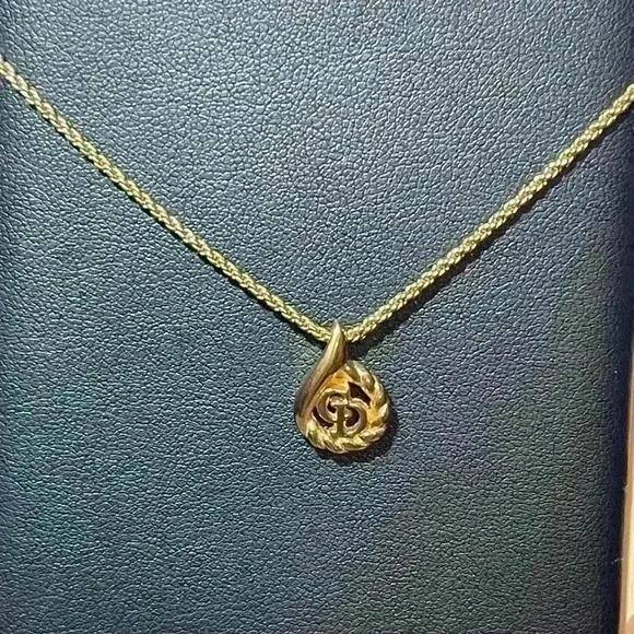 Dior Necklace w/Box - Picture 3 of 5